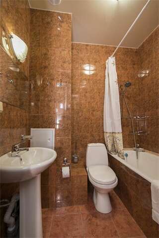 Гостиница Амур Комсомольск-на-Амуре Стандарт Double (кровать 160)-4